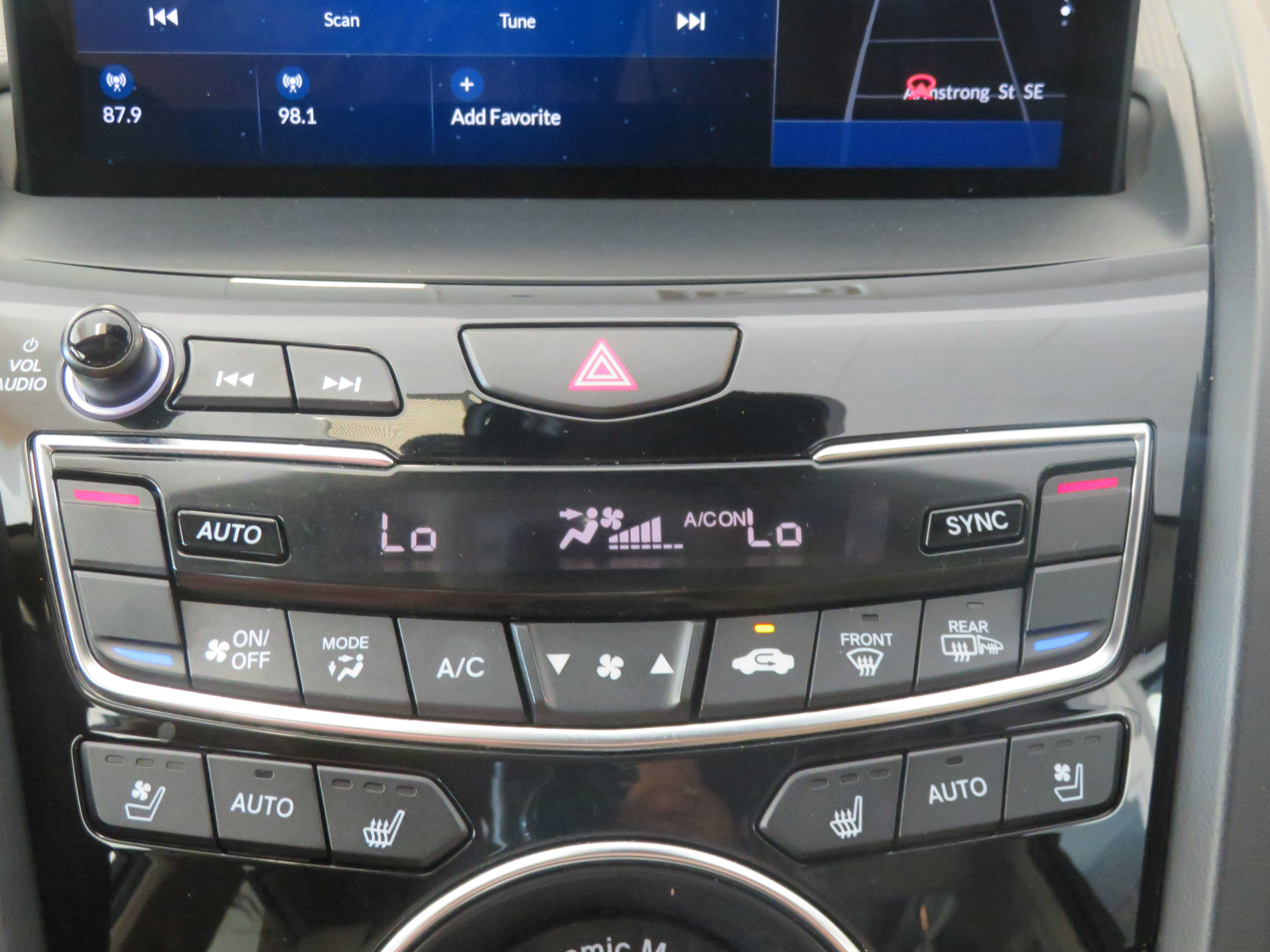 Used 2020 Acura RDX w/ Advance Package FWD image 40