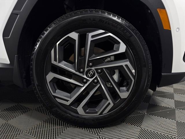 Used 2025 Hyundai Tucson Limited image 12