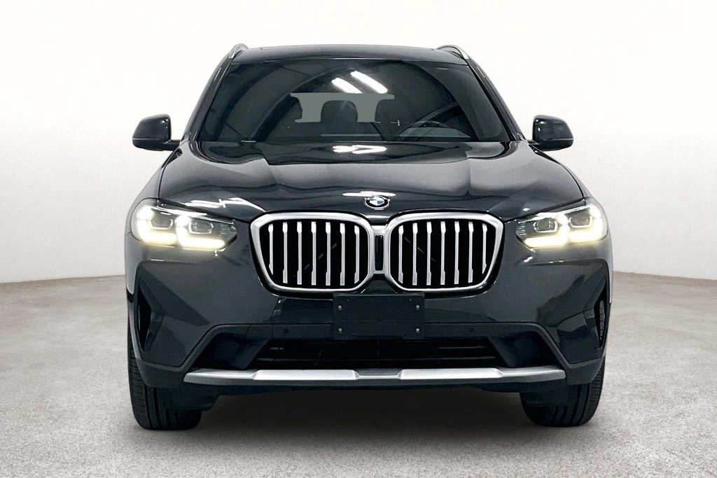 Used 2022 BMW X3 xDrive30i w/ Convenience Package w/ZPA AWD/4WD image 3
