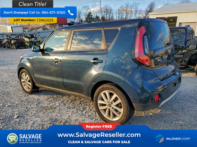 Used 2017 Kia Soul + image 3