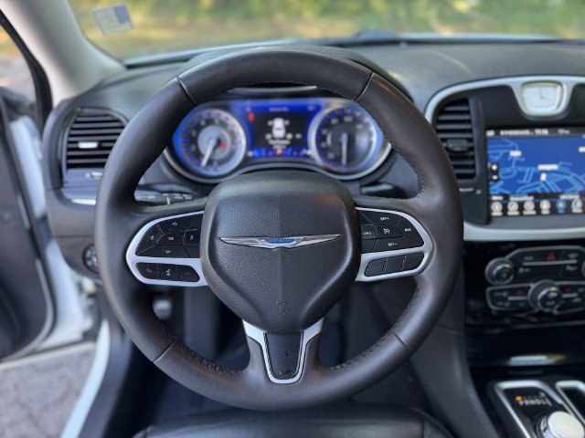 Used 2023 Chrysler 300 Touring L w/ Popular Equipment Group RWD image 15