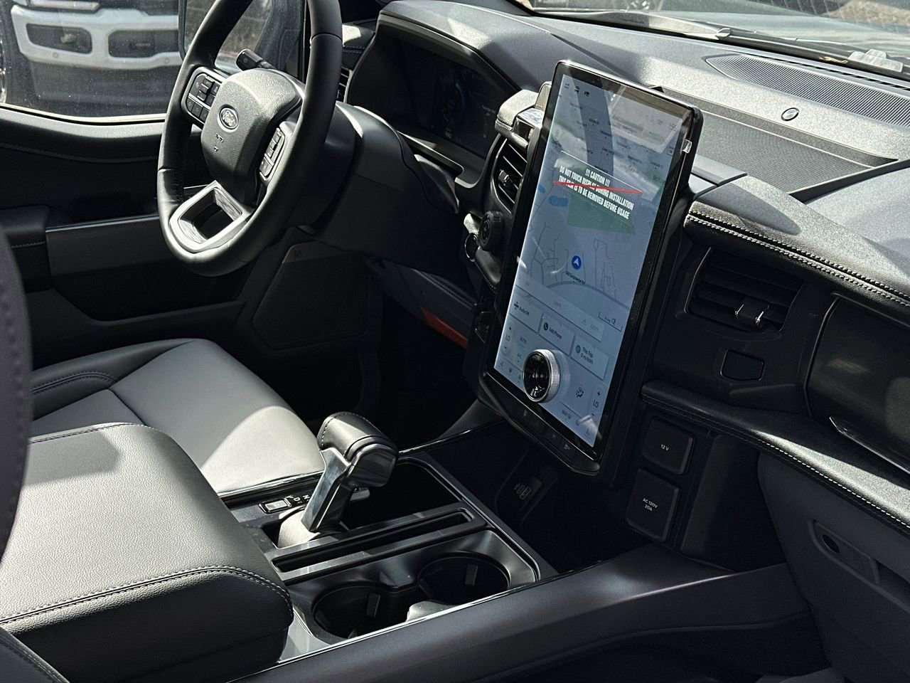 New 2025 Ford F150 Lightning Flash AWD/4WD image 10
