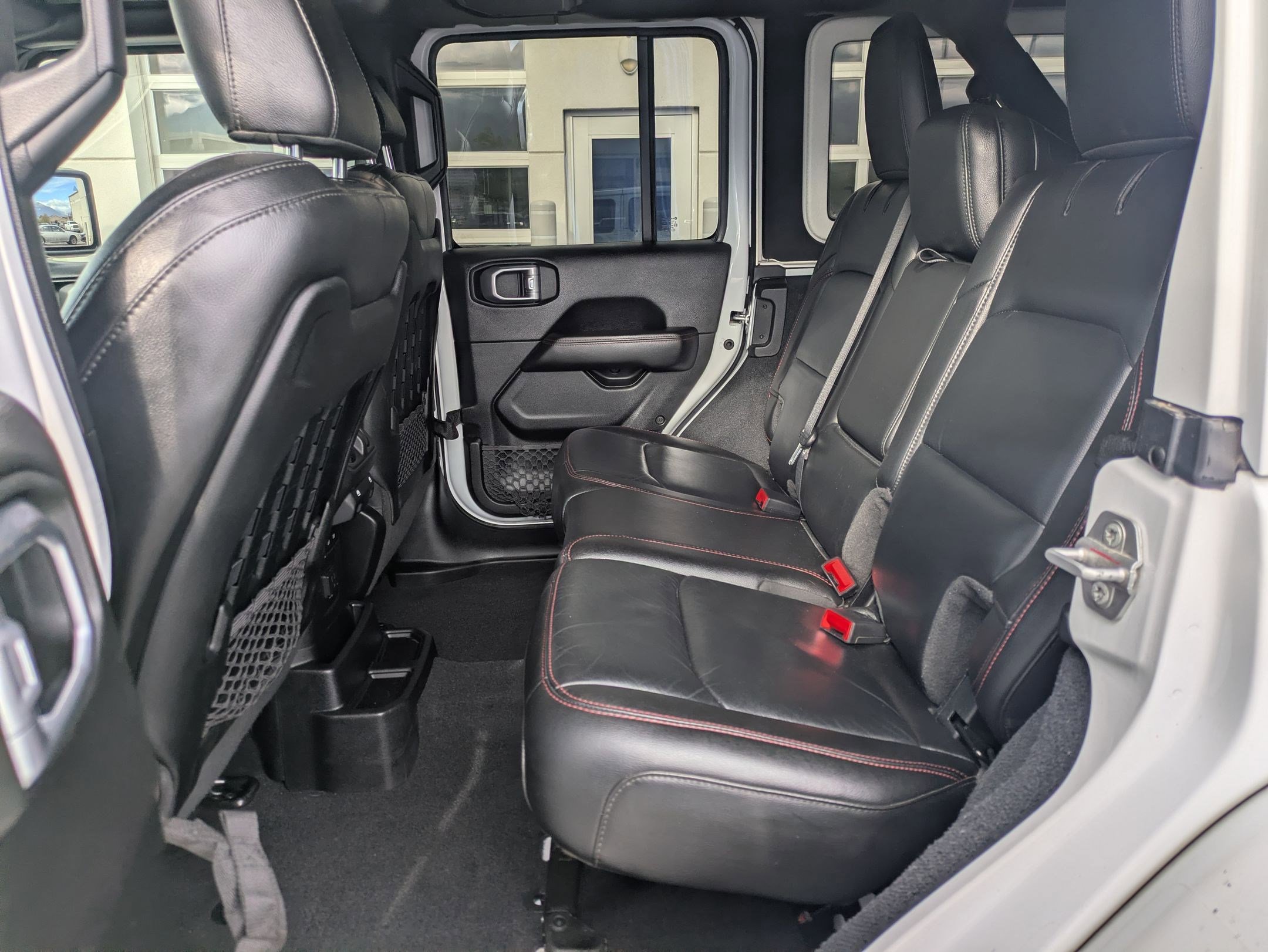 Used 2021 Jeep Wrangler Unlimited Rubicon AWD/4WD image 31