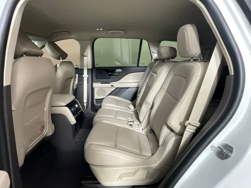Used 2021 Lincoln Aviator 2WD image 25
