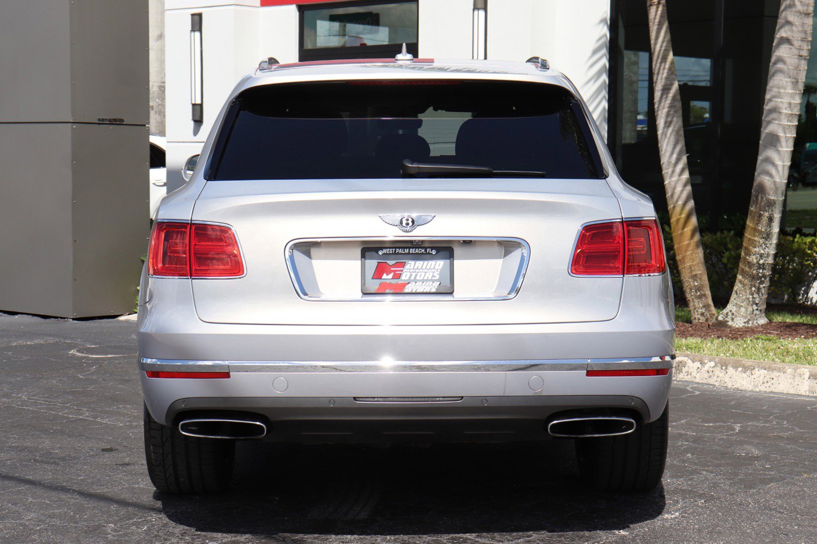 Used 2017 Bentley Bentayga image 14