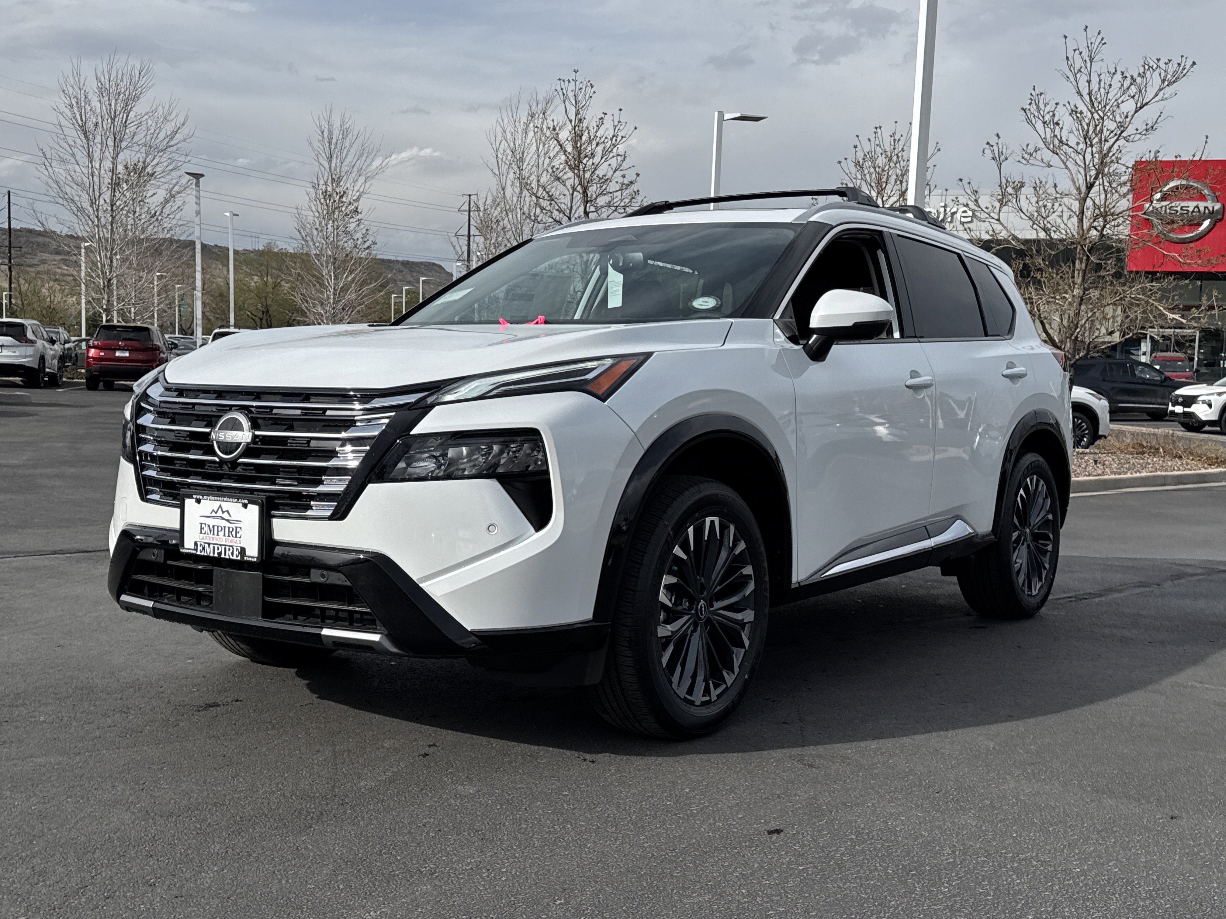 New 2026 Nissan Rogue Platinum AWD/4WD image 4