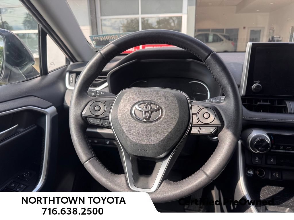 Used 2025 Toyota RAV4 XLE w/ Weather Package AWD/4WD image 8