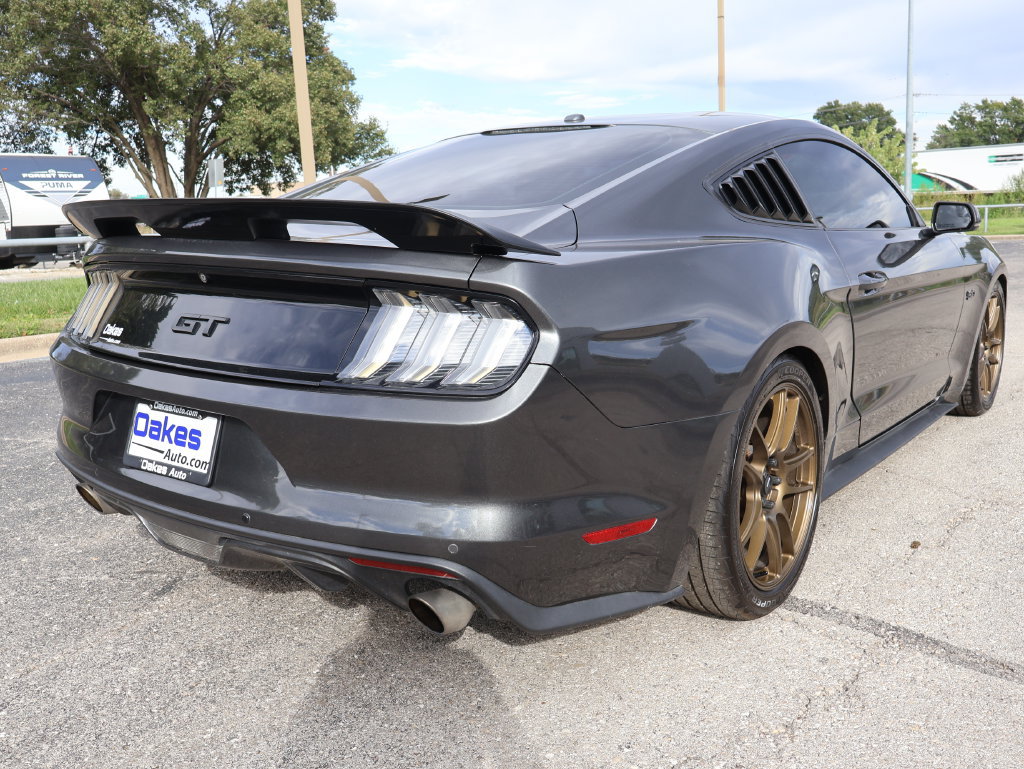 Used 2017 Ford Mustang GT Premium w/ Black Accent Package RWD image 7
