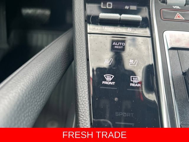 Used 2022 Porsche Cayenne Platinum Edition AWD/4WD image 29