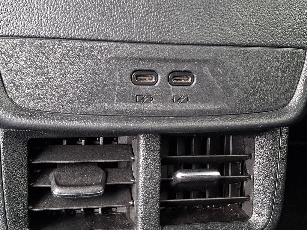 Used 2025 Chevrolet Equinox LT FWD image 11