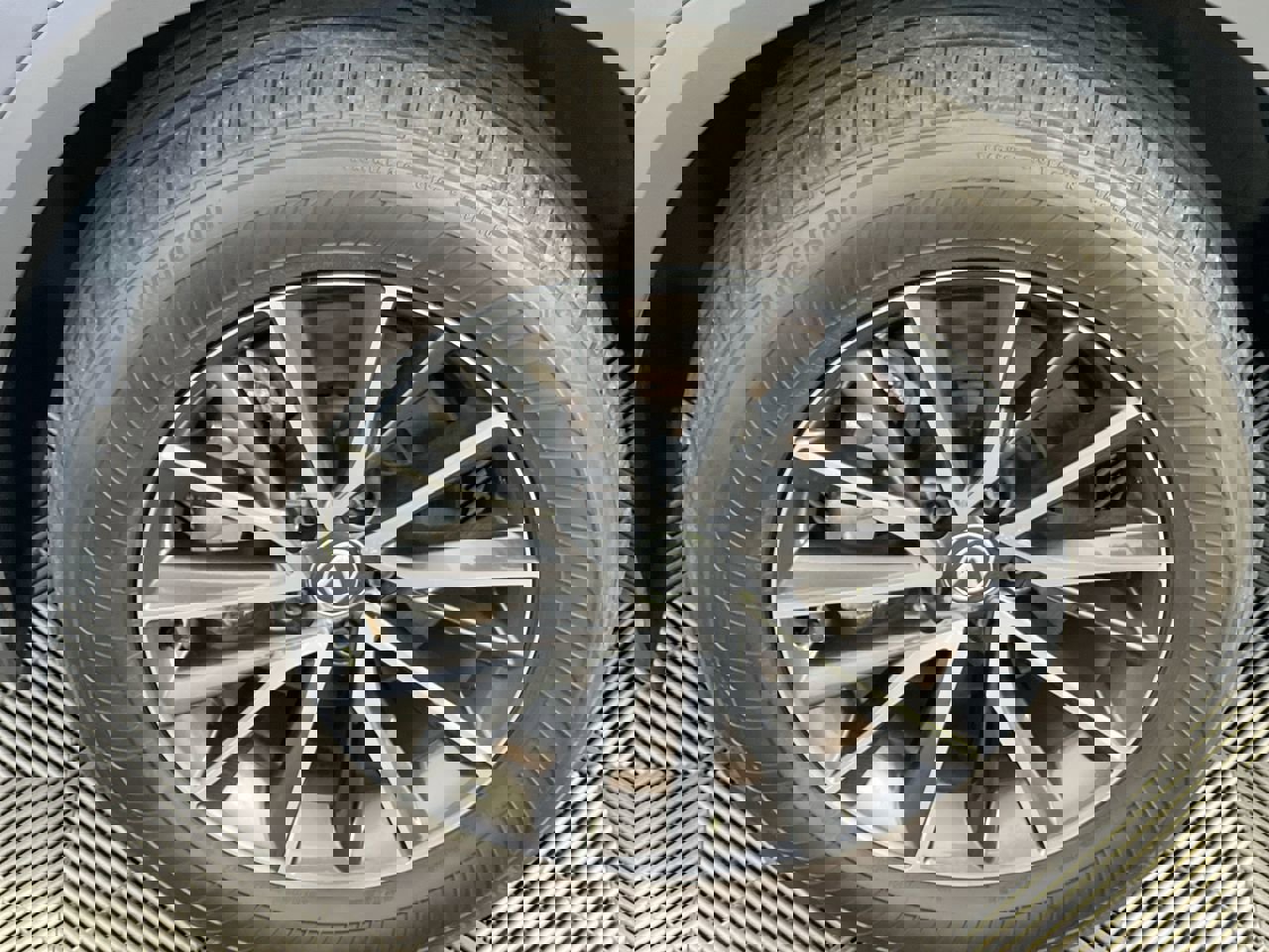 Used 2024 Lexus NX 250 FWD w/ Towing Package (2000 Lbs) image 8