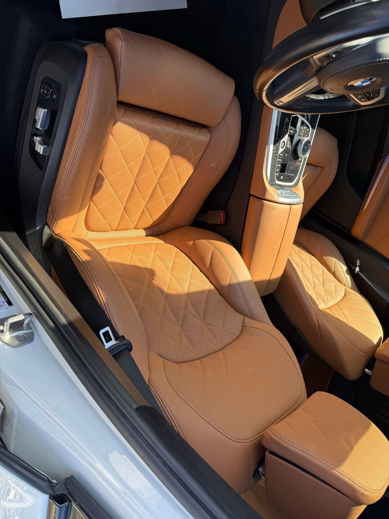 Used 2024 BMW X5 xDrive40i w/ Executive Package image 23