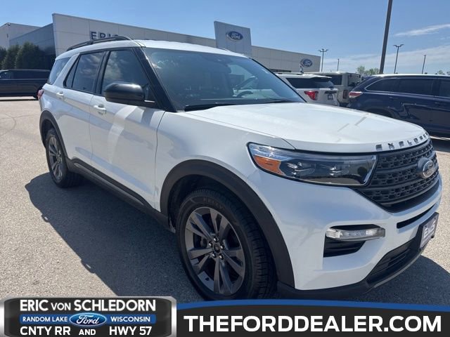 Used 2022 Ford Explorer XLT w/ Equipment Group 202A AWD/4WD image 1