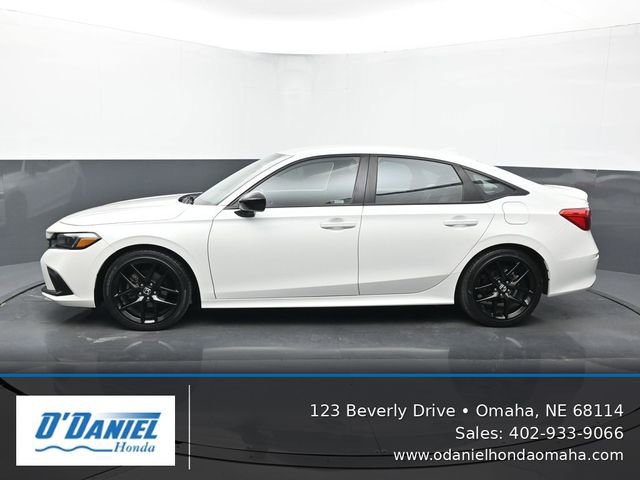 Used 2023 Honda Civic Sport image 2