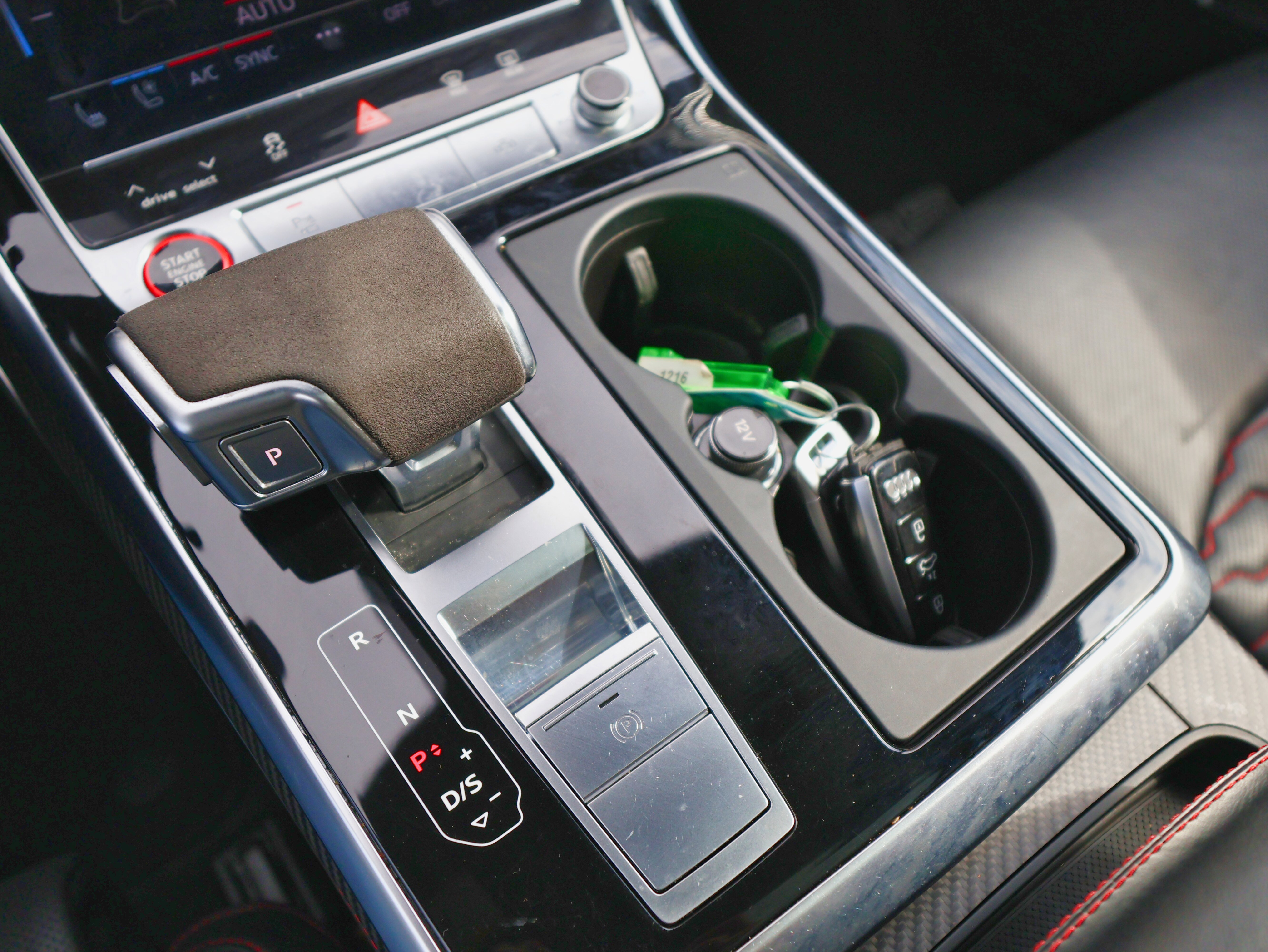 Used 2022 Audi RS Q8 w/ Black Optic Package image 46