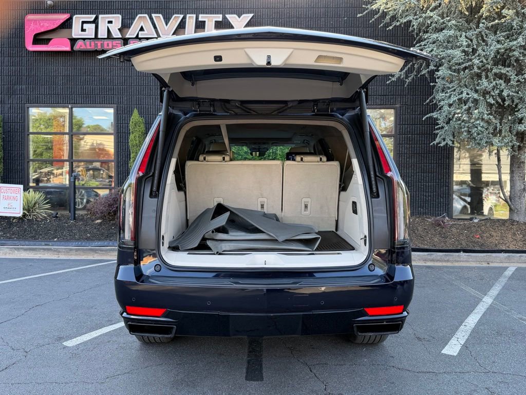 Used 2021 Cadillac Escalade ESV Sport Platinum AWD/4WD image 17