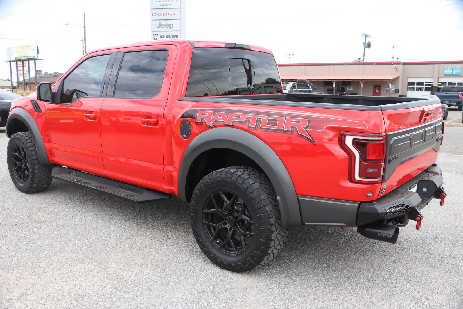 Used 2018 Ford F150 Raptor w/ Equipment Group 802A Luxury AWD/4WD image 5