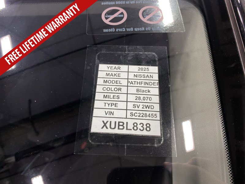 Used 2025 Nissan Pathfinder SV FWD image 37