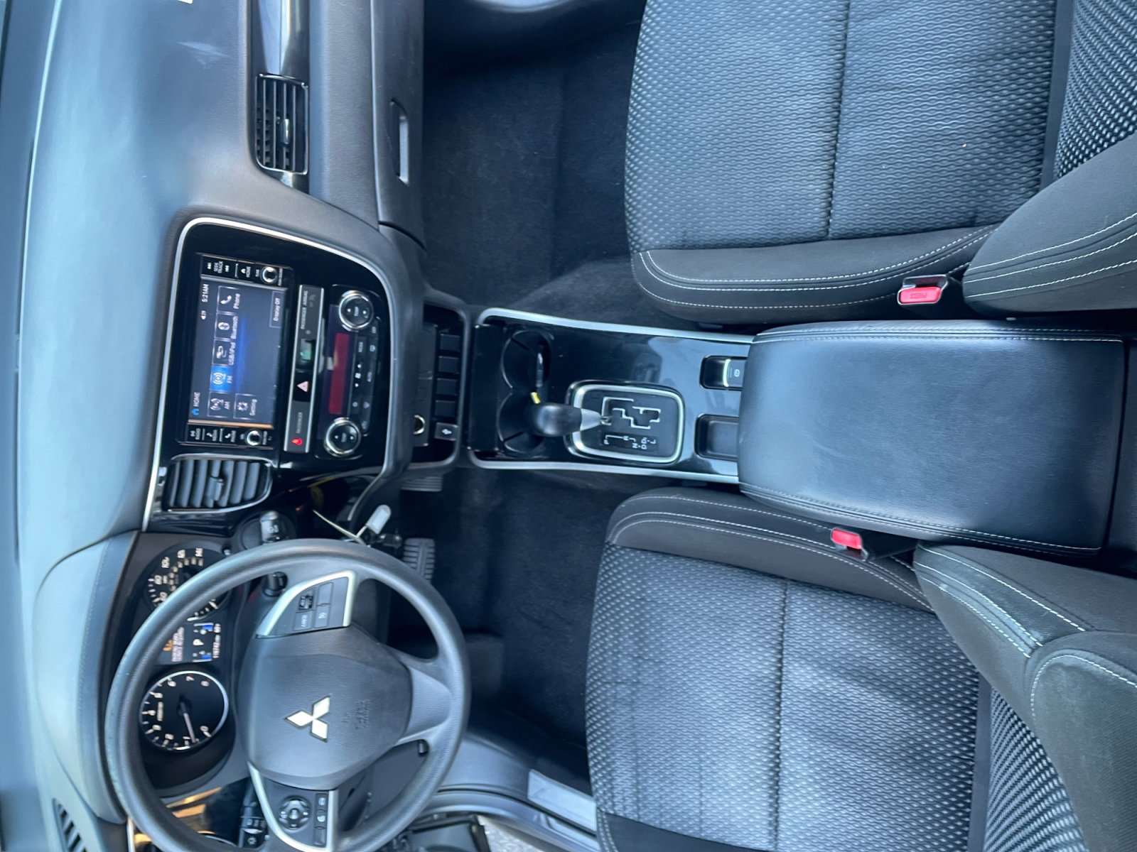 Used 2019 Mitsubishi Outlander ES image 15