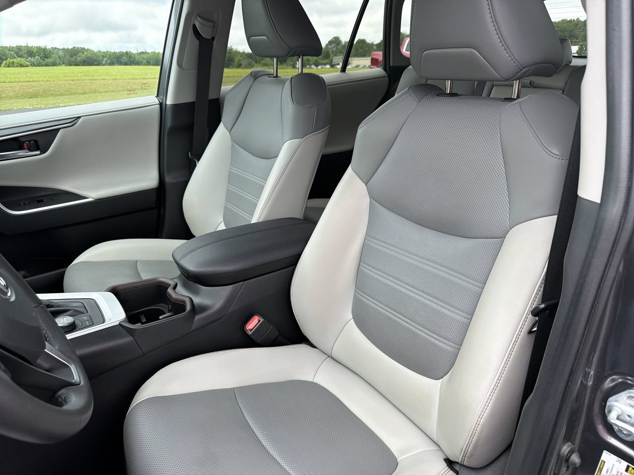 Used 2024 Toyota RAV4 Limited w/ Weather Package AWD/4WD image 12