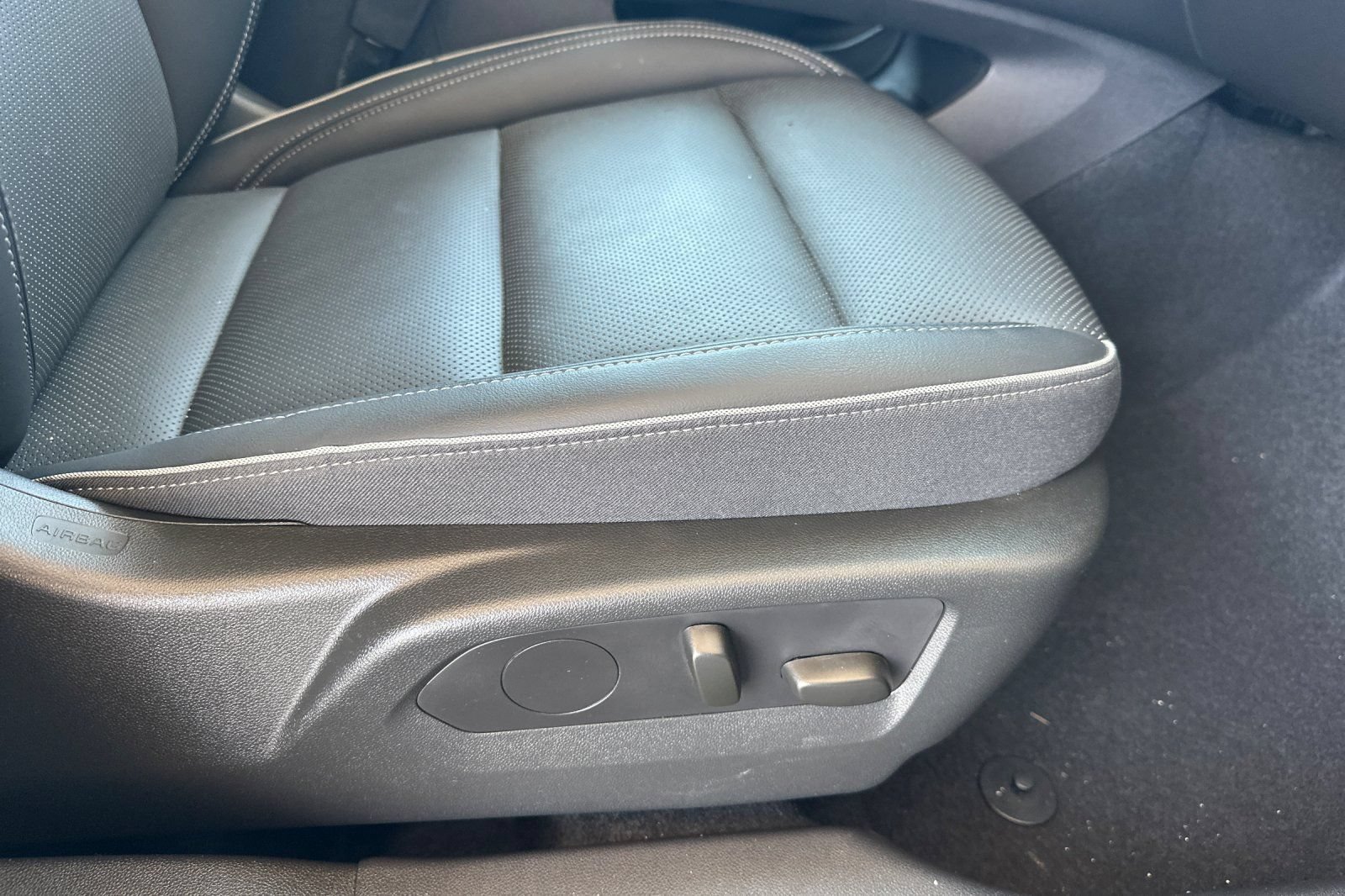 Certified 2023 Buick Envision Essence FWD image 23