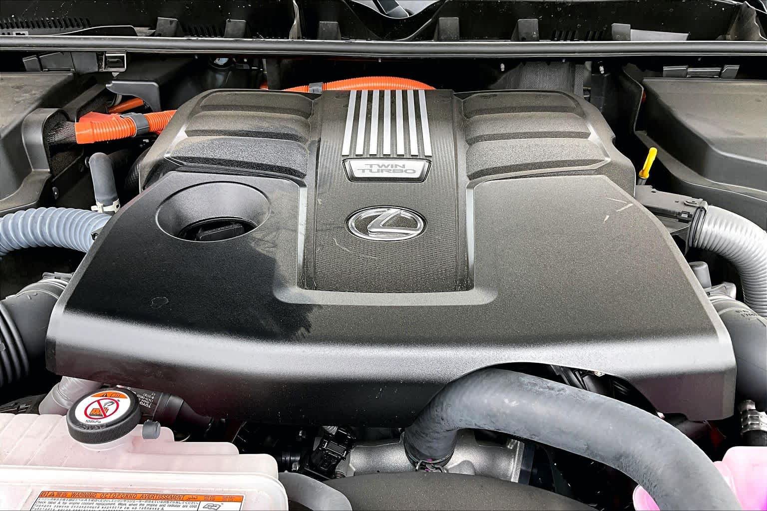 Used 2025 Lexus LX 700h Overtrail AWD/4WD image 32