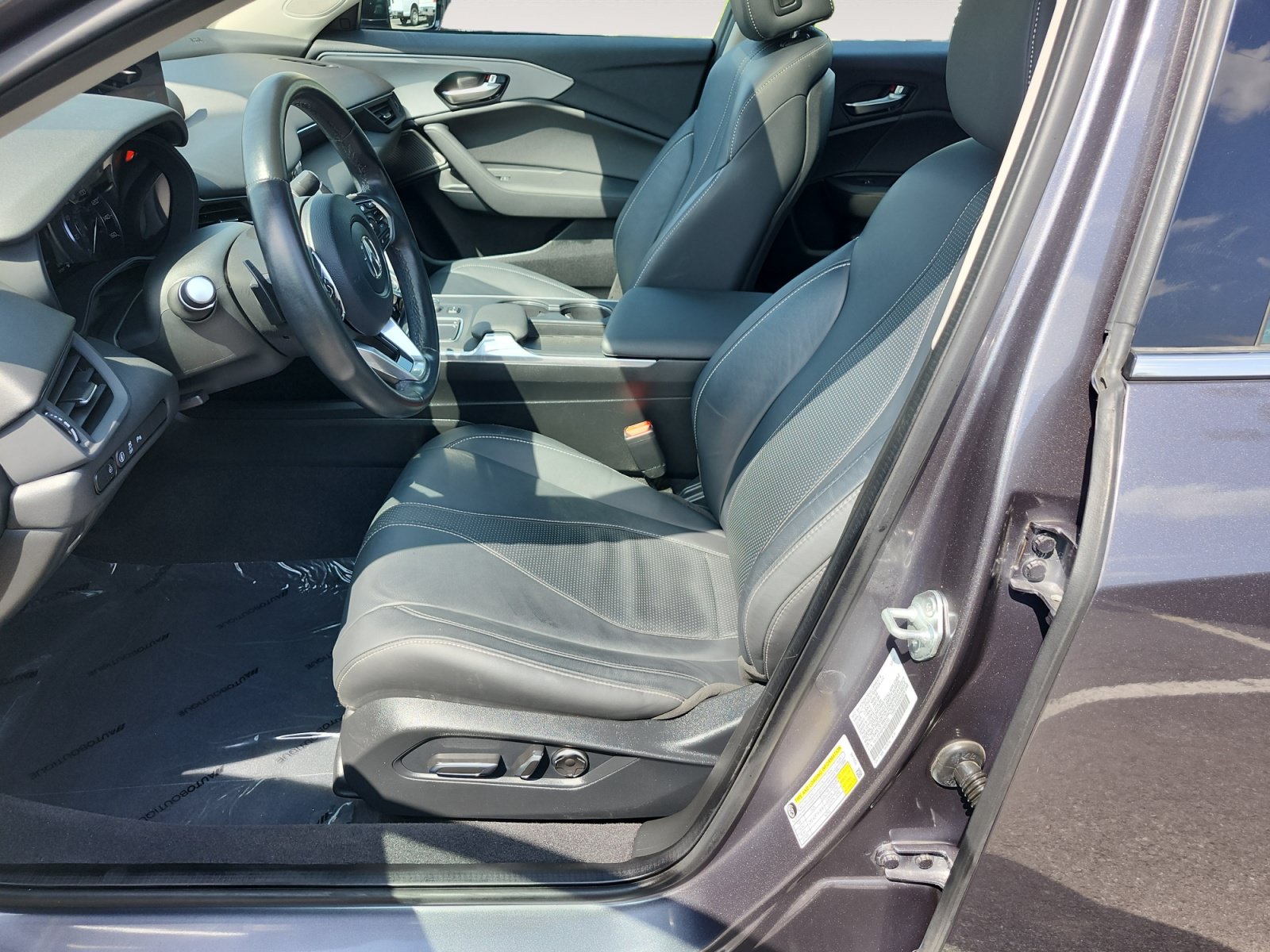 Used 2023 Acura TLX w/ Technology Package FWD image 9