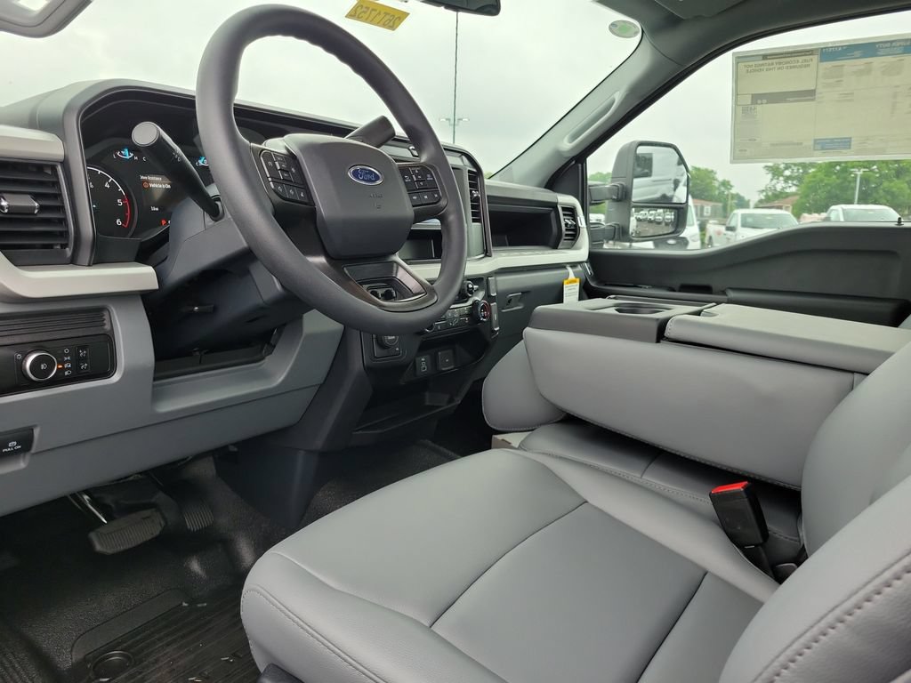New 2026 Ford F550 4x4 Regular Cab Super Duty image 20