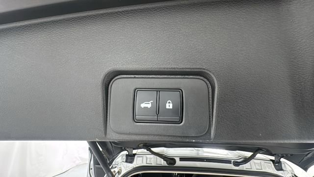 Certified 2025 Nissan Rogue SV image 16