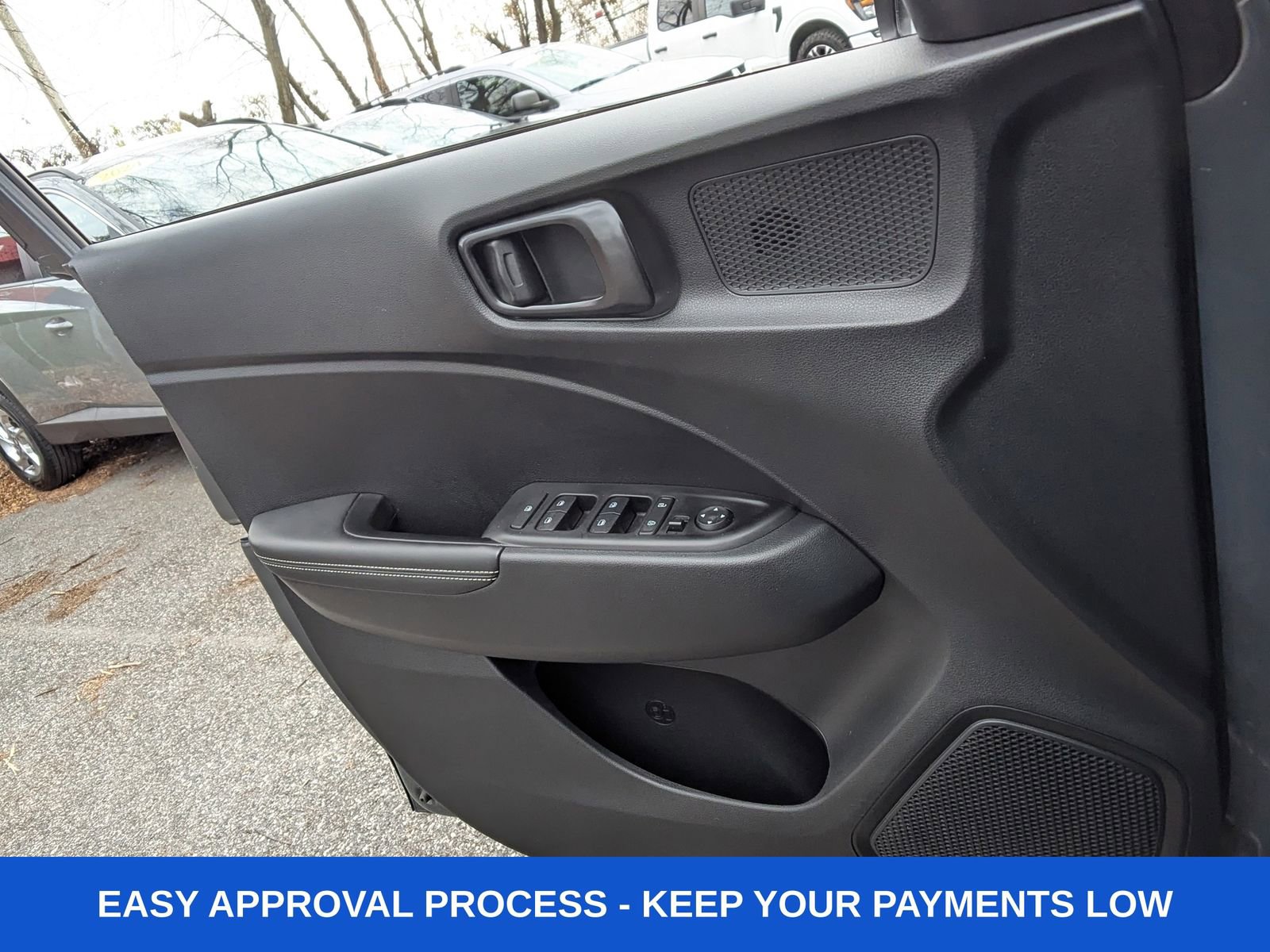 Used 2024 Hyundai Venue Limited image 31