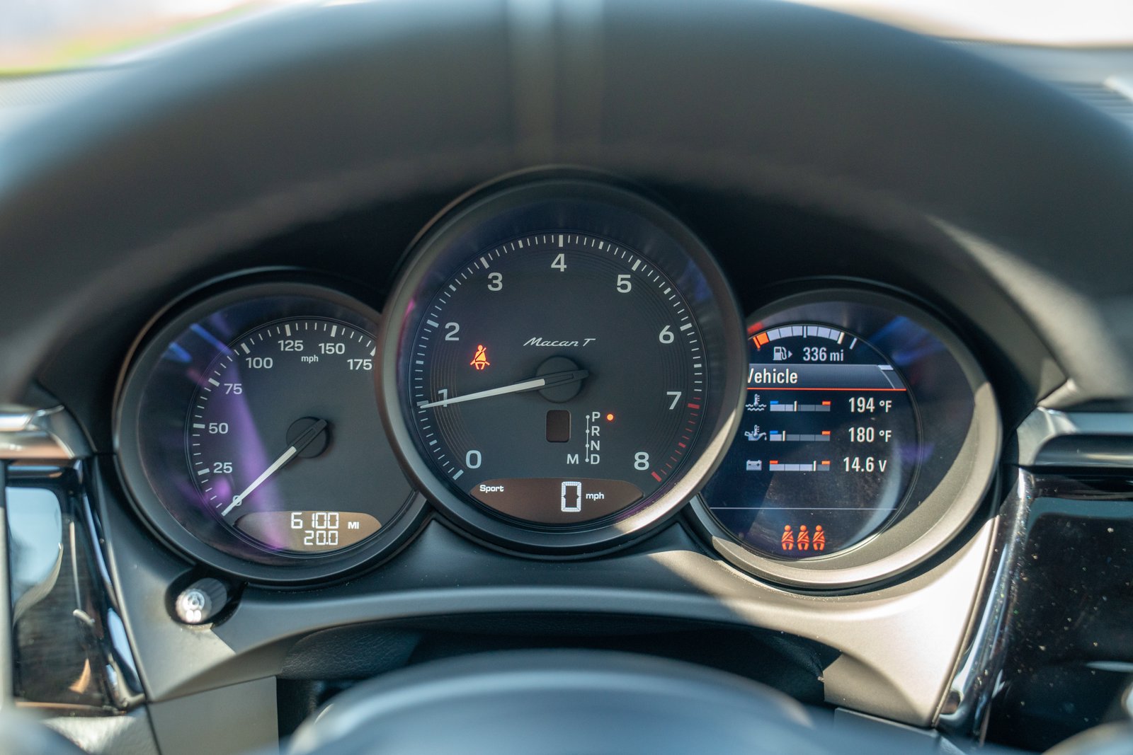 Certified 2026 Porsche Macan Turbo AWD/4WD image 15