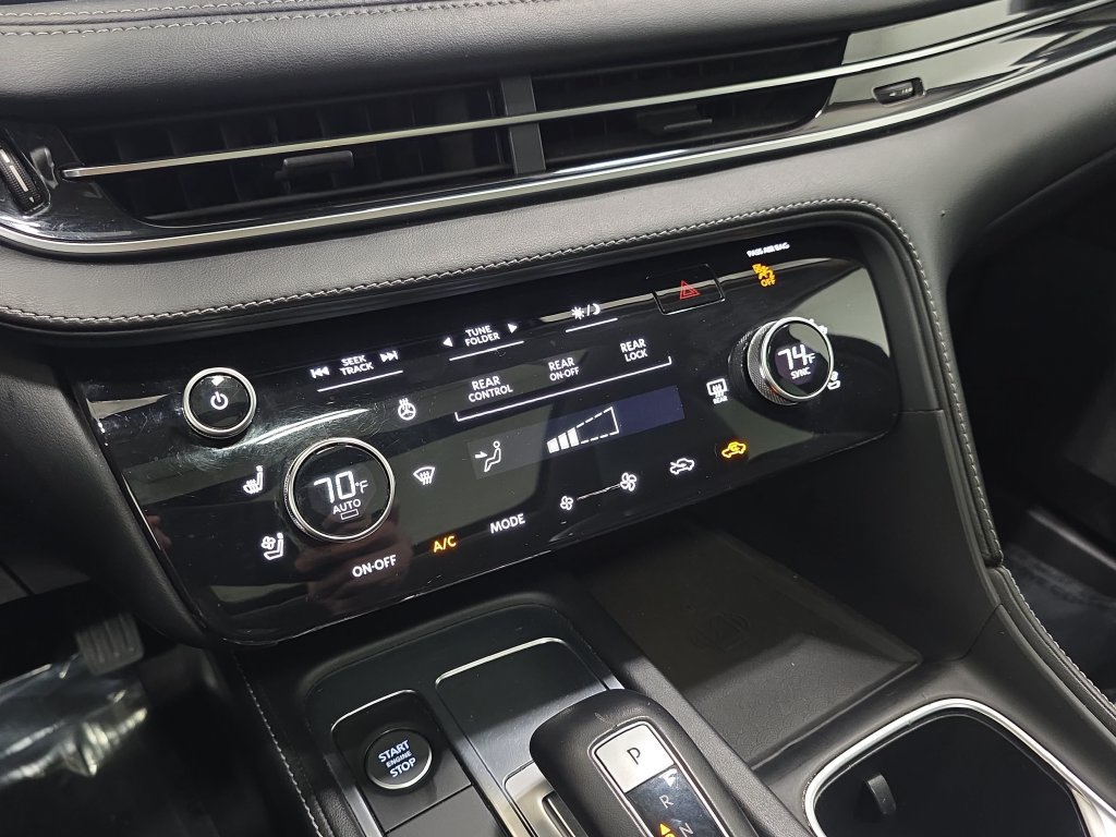Certified 2023 INFINITI QX60 Luxe w/ Vision Package AWD/4WD image 21