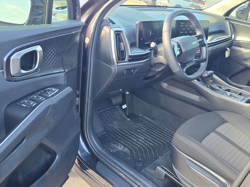 New 2026 Kia Sorento LX FWD image 9