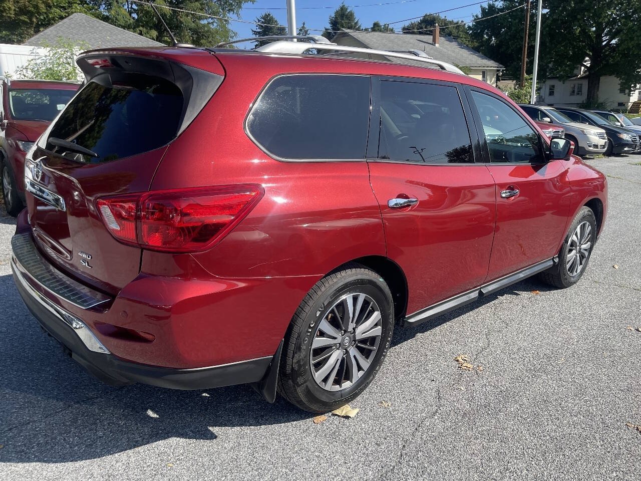 Used 2017 Nissan Pathfinder SL w/ SL Premium Package AWD/4WD image 5