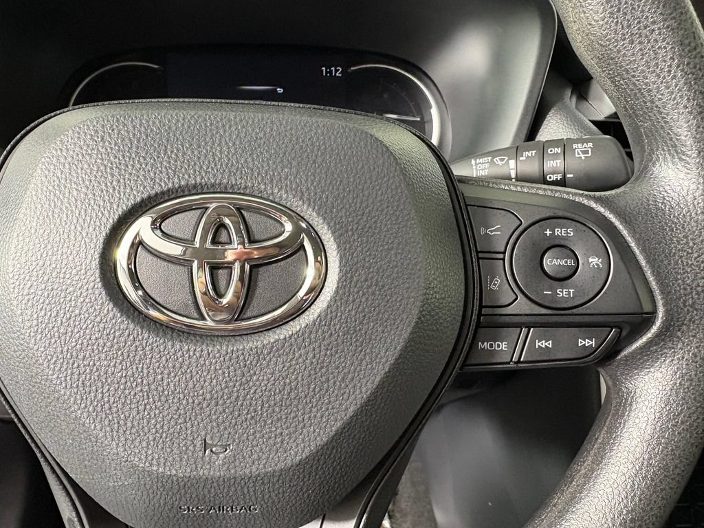 Used 2025 Toyota RAV4 XLE AWD/4WD image 22