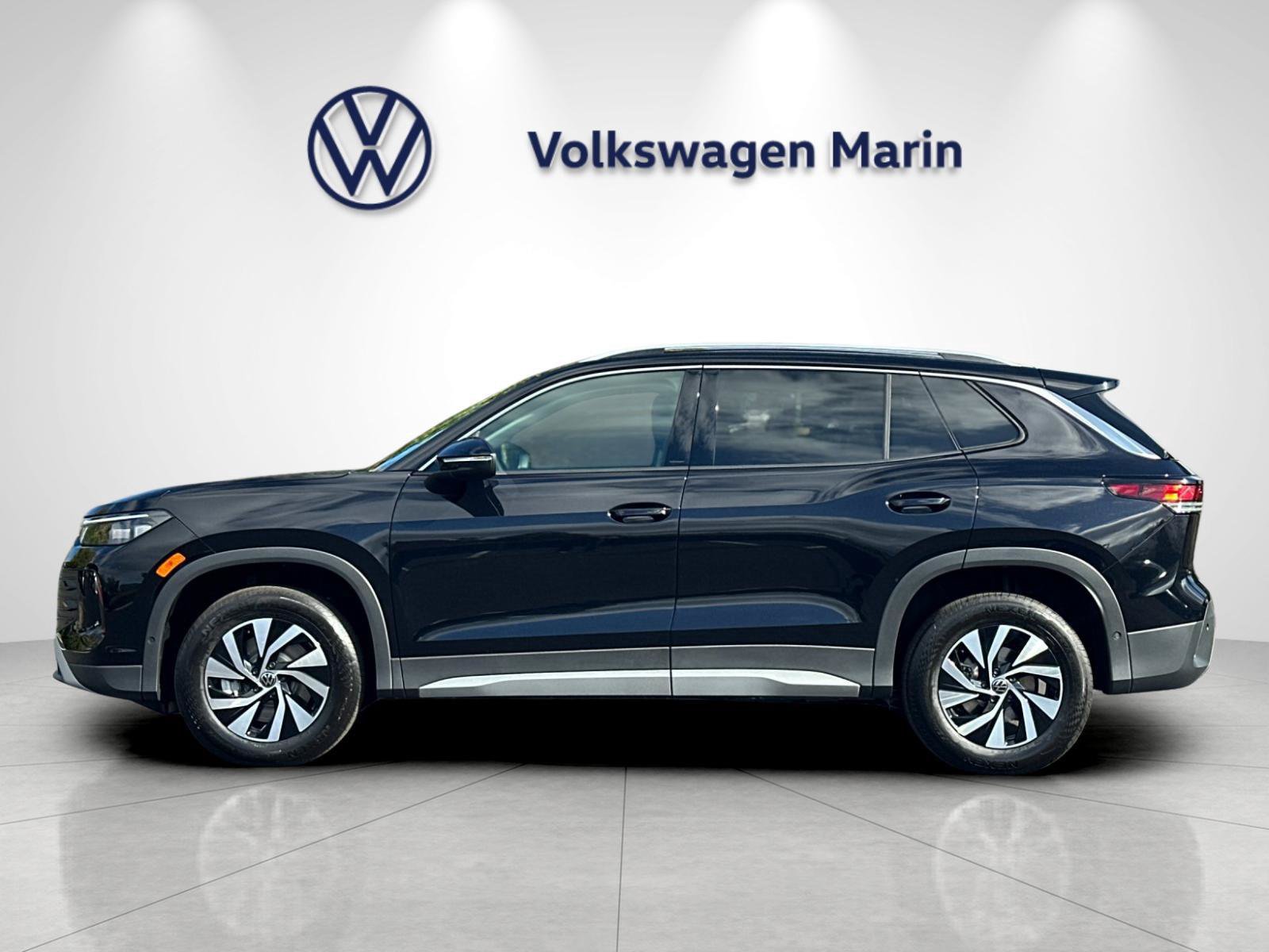 New 2026 Volkswagen Tiguan S AWD/4WD image 2