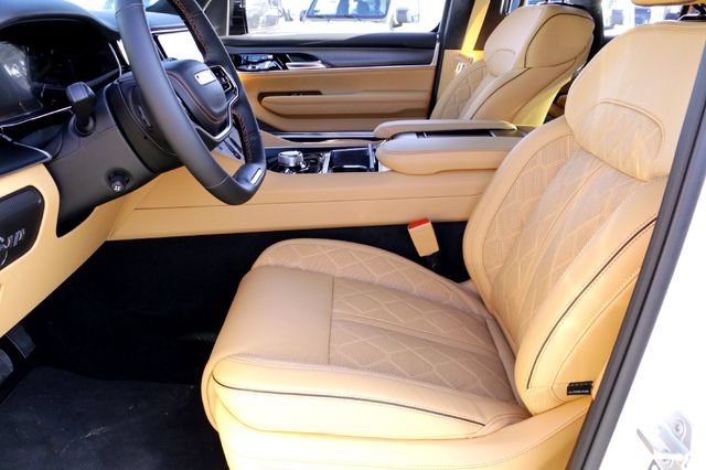 New 2026 Jeep Grand Wagoneer Summit AWD/4WD image 9