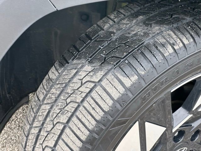 Used 2025 Hyundai Kona SEL image 11