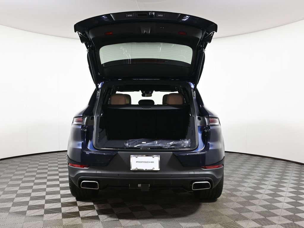 New 2026 Porsche Cayenne AWD/4WD image 40