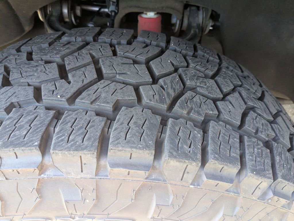 Used 2024 Chevrolet Silverado 2500 LTZ w/ LTZ Plus Package AWD/4WD image 11