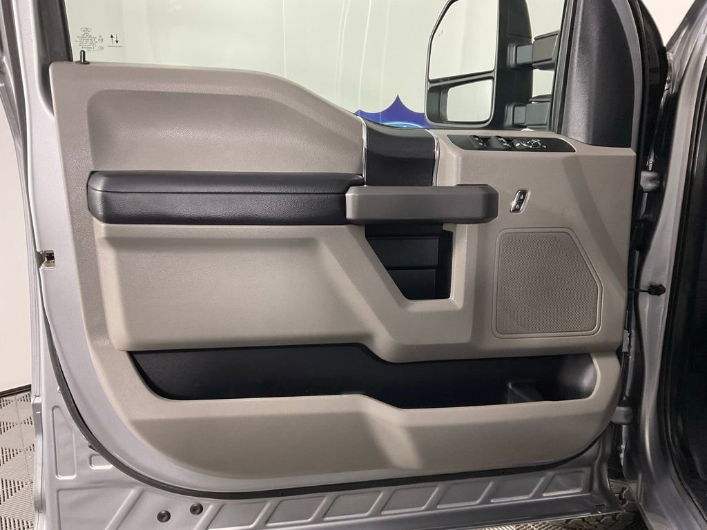 Used 2020 Ford F250 XLT image 12