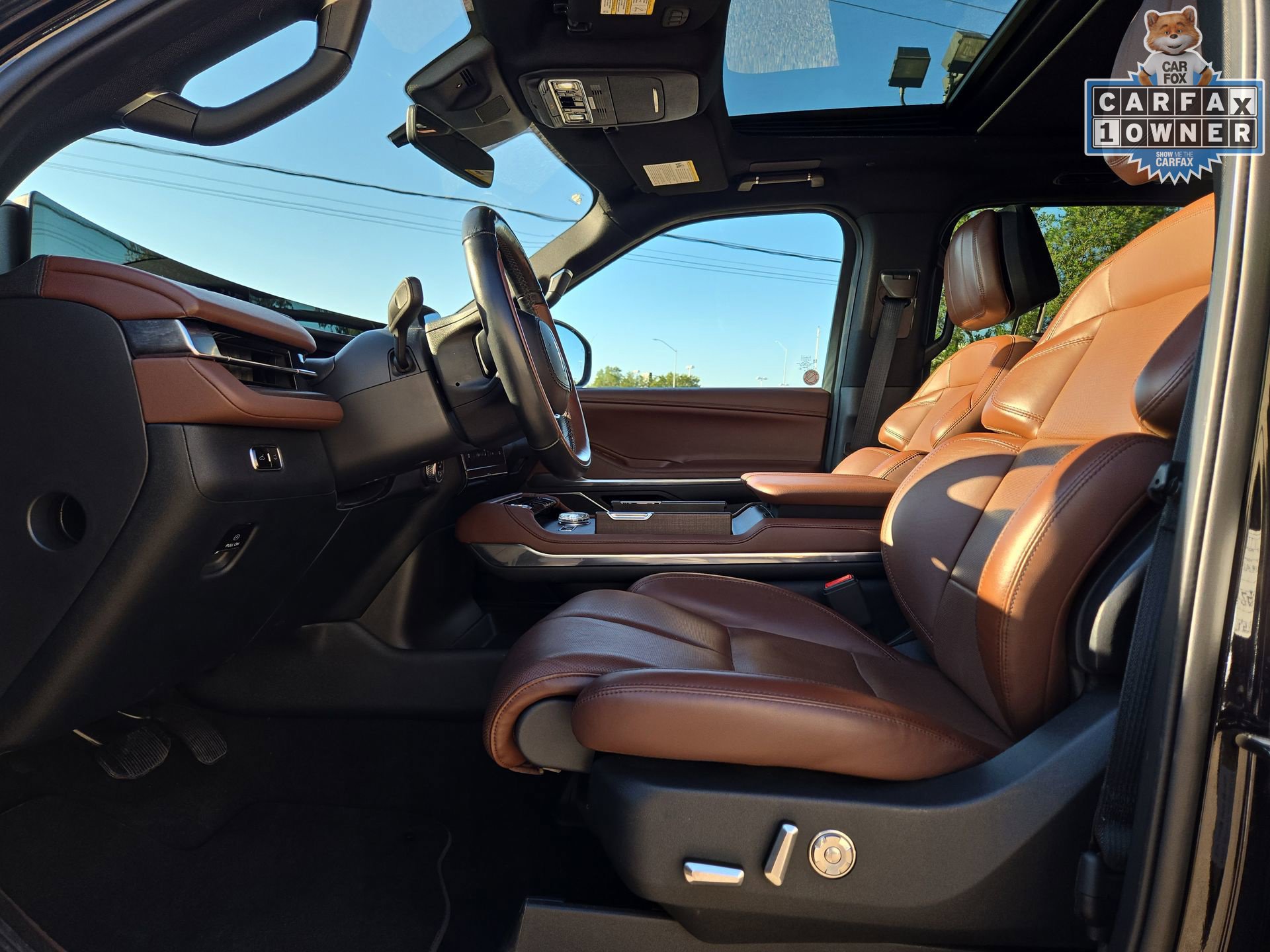 Used 2025 Lincoln Navigator Reserve AWD/4WD image 16