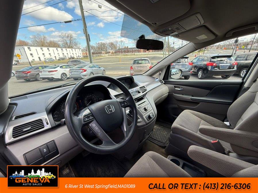 Used 2014 Honda Odyssey LX image 15
