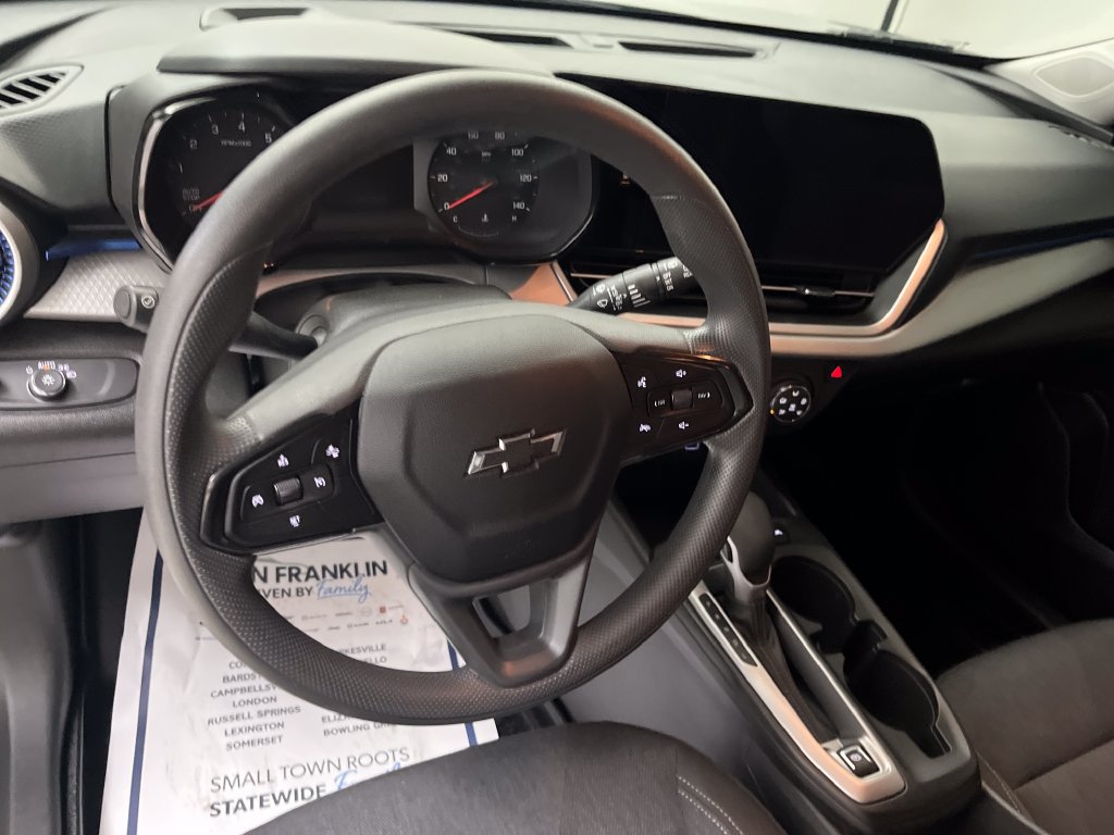 Used 2024 Chevrolet Trax LS w/ LS Convenience Package FWD image 15