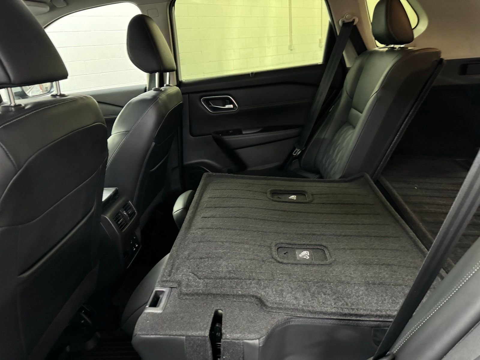 Certified 2024 Nissan Rogue Platinum w/ Platinum Premium Package image 27