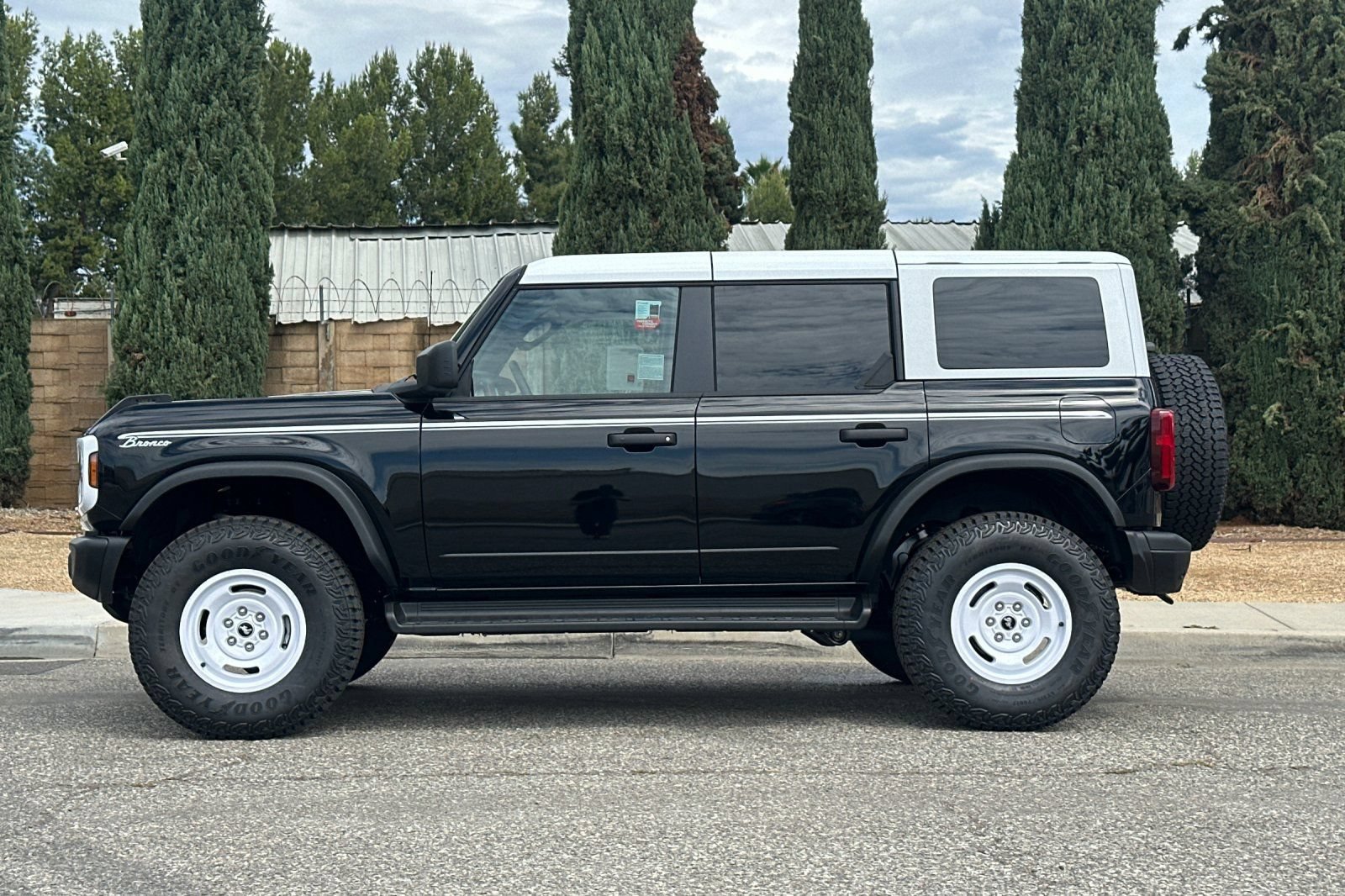 New 2026 Ford Bronco Heritage Edition AWD/4WD image 7