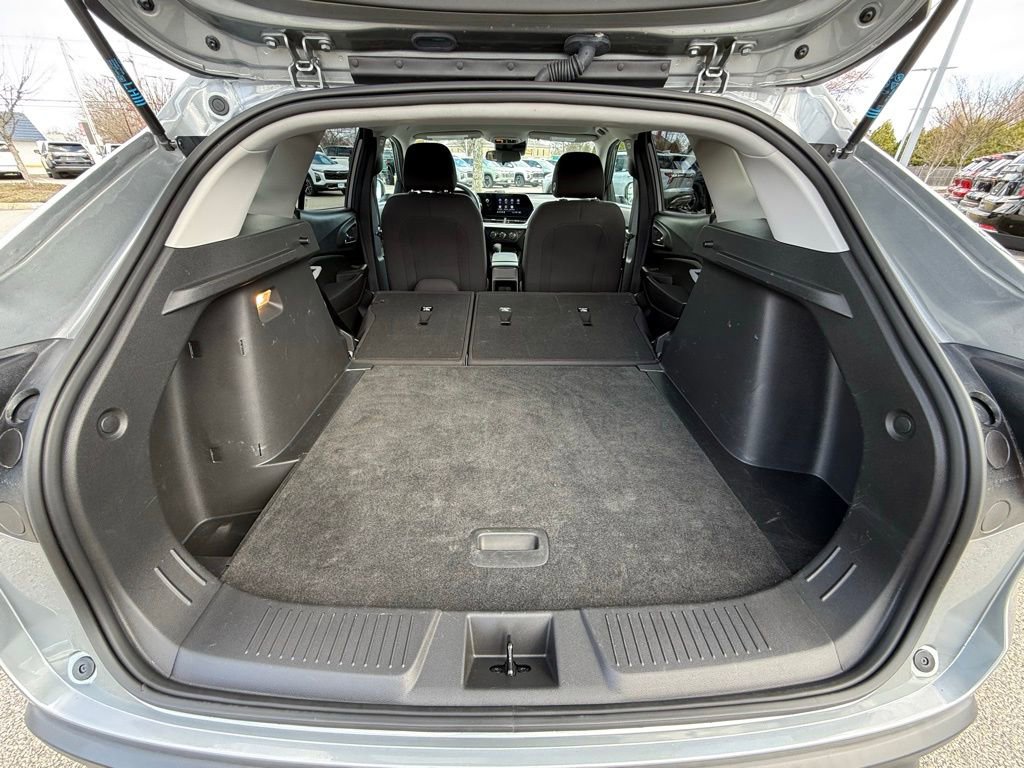 Used 2024 Chevrolet Trax LS FWD image 28