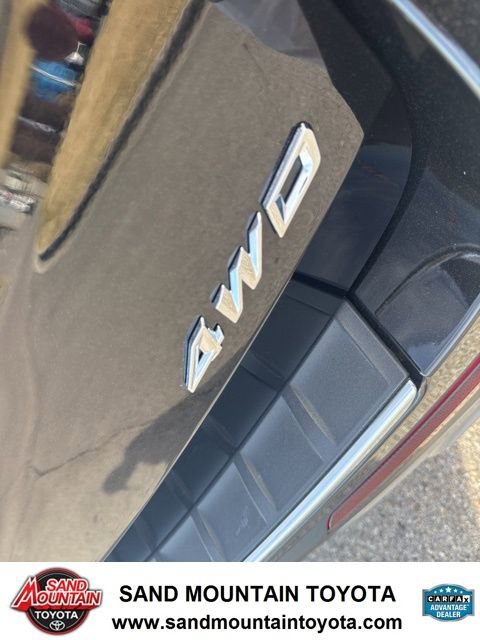 Used 2023 Ford Explorer Platinum w/ Technology Package AWD/4WD image 9