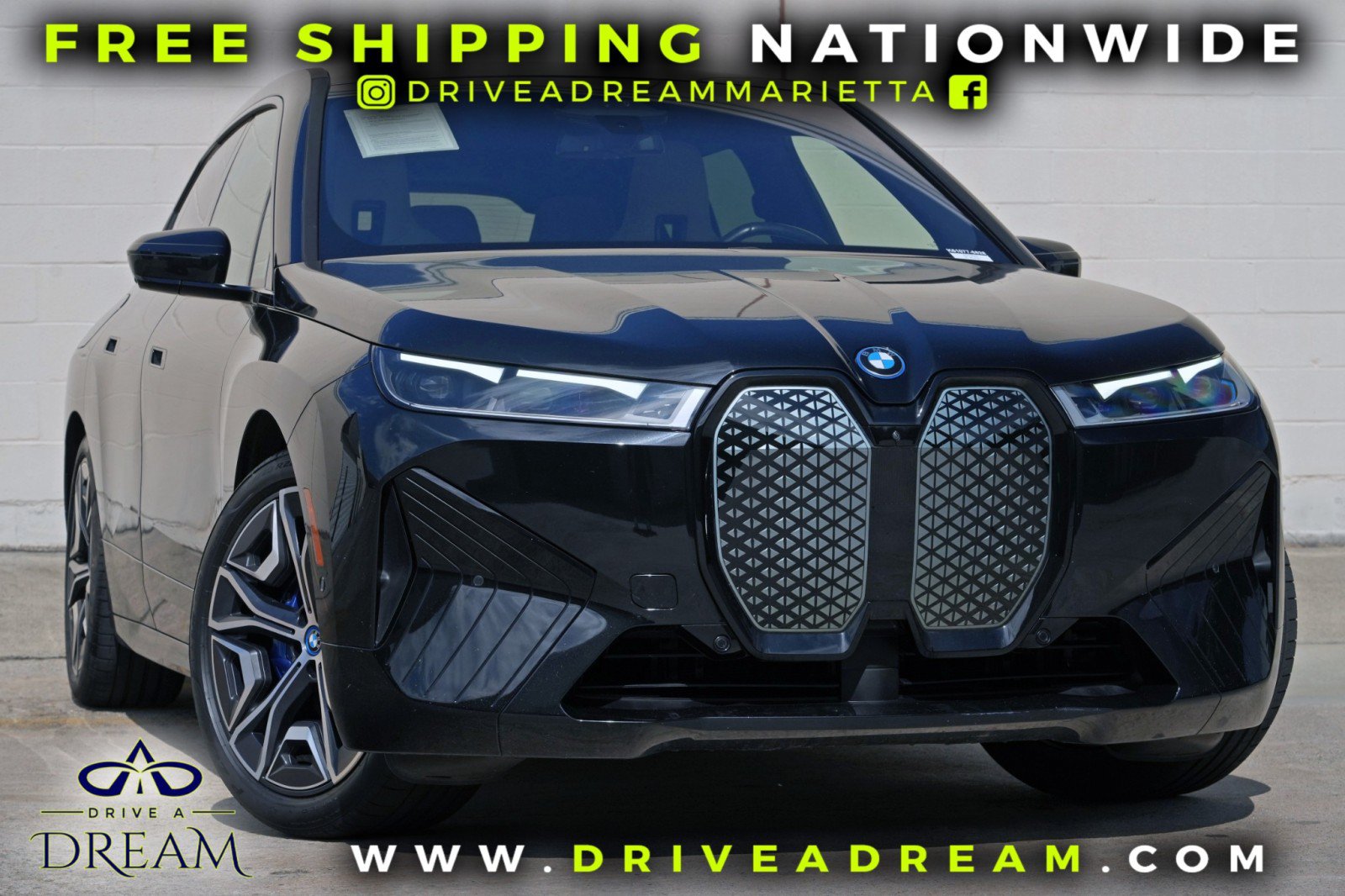 Used 2022 BMW iX xDrive50 w/ Sport Package AWD/4WD image 2