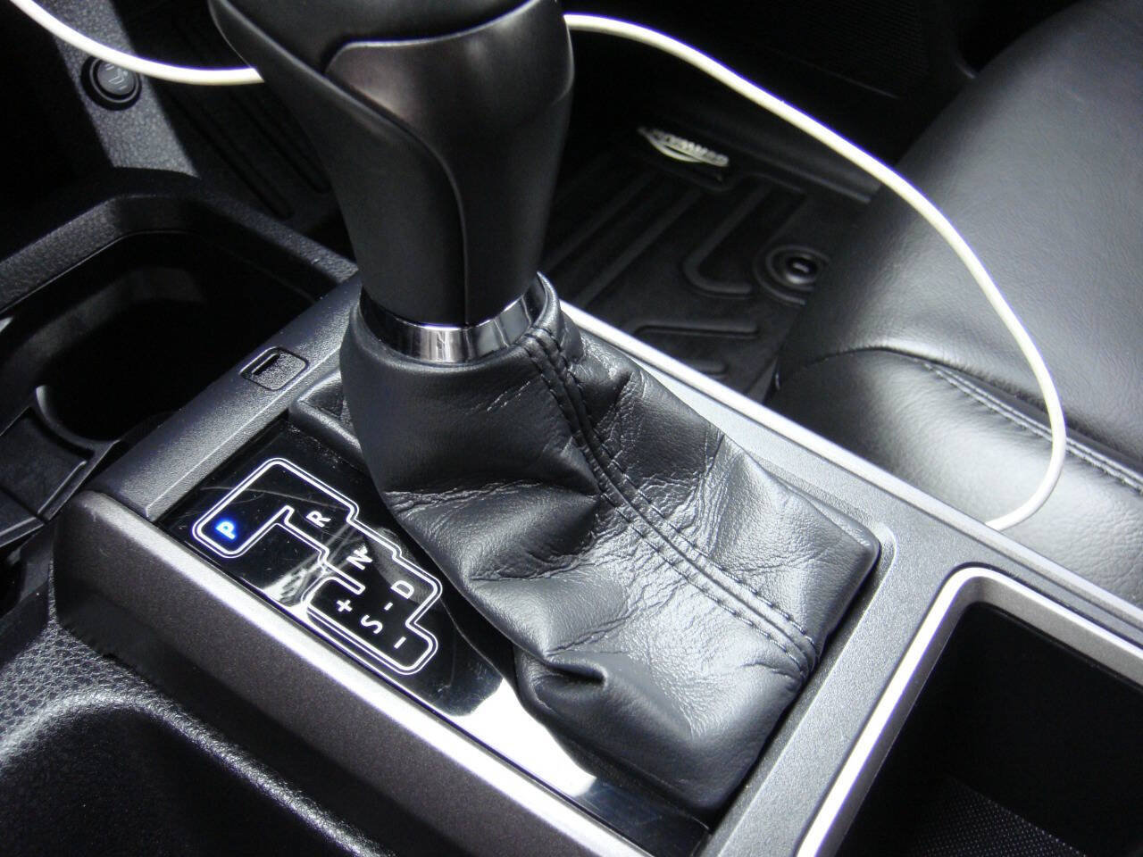 Used 2023 Toyota Tacoma TRD Sport AWD/4WD image 27